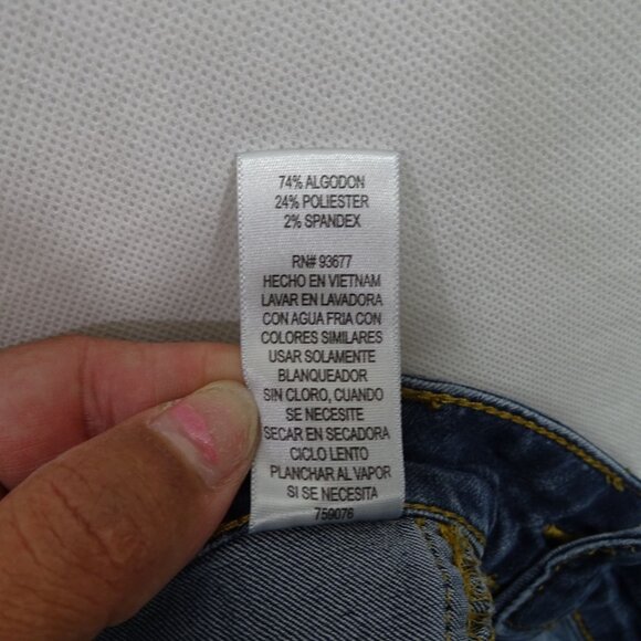 City Streets Blue Bermuda Crop Denim Jean Shorts Juniors Size 13 Cuffed Hem - Picture 5 of 12